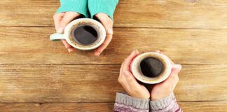 Ar žinojote, kad šaltuoju metų laiku kavos gėrimas nieko vertas?