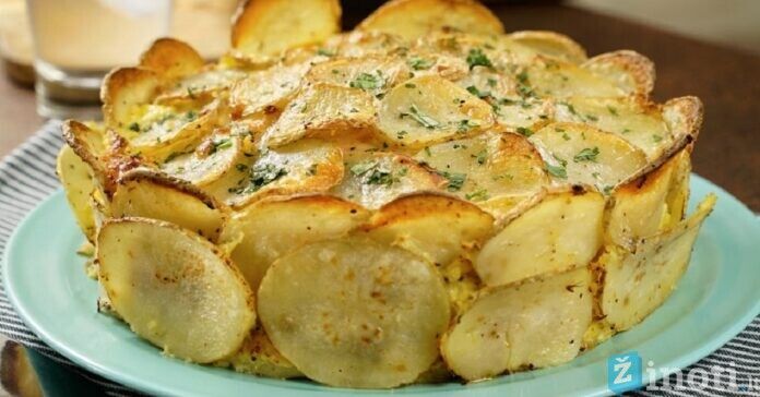 Bulvių užkepėlė su sūriu ir šonine, sotus patiekalas vakarienei!
