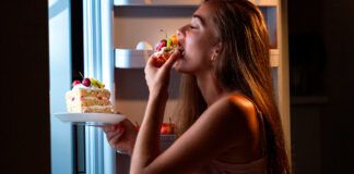 Valgykite naktį, jei norite numesti svorio: 5 „saugūs“ maisto produktai