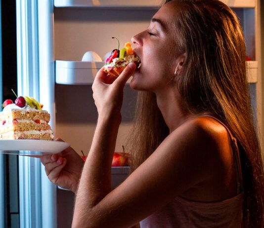 Valgykite naktį, jei norite numesti svorio: 5 „saugūs“ maisto produktai