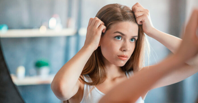 6 maisto produktai, padedantys kovoti su plaukų slinkimu