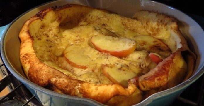 Vokiškas obuolių pyragas keptuvėje. Mėgaukitės saldžiu desertu