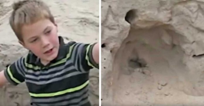11-metis po smėliu randa kažką keisto. Po kelių sekundžių jis supranta, kad tai mergaitės kūnas