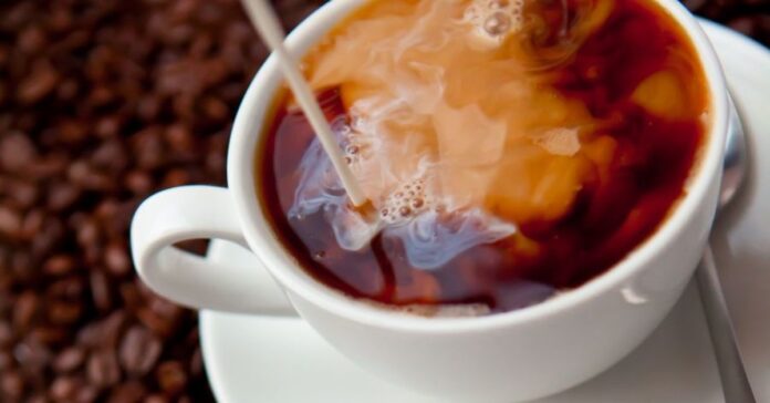Kas bus, jei ryte gersite kavą tuščiu skrandžiu?