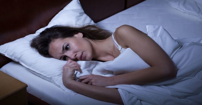 Patarimai, ką daryti, jei pabudote vidury nakties ir nebegalite užmigti