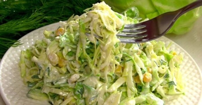 Kopūstų salotos, kurios padės numesti svorio. Išbandykite!