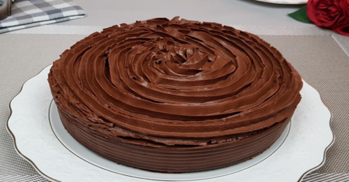 Labai skanus ir minkštas šokoladinis pyragas. Išbandykite!