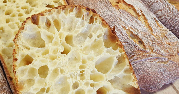 Pati skaniausi itališka duona- ciabatta. Išsikepkite ją namuose